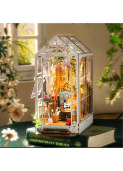 Rolife Book Nook Shelf Insert - Holiday Garden House